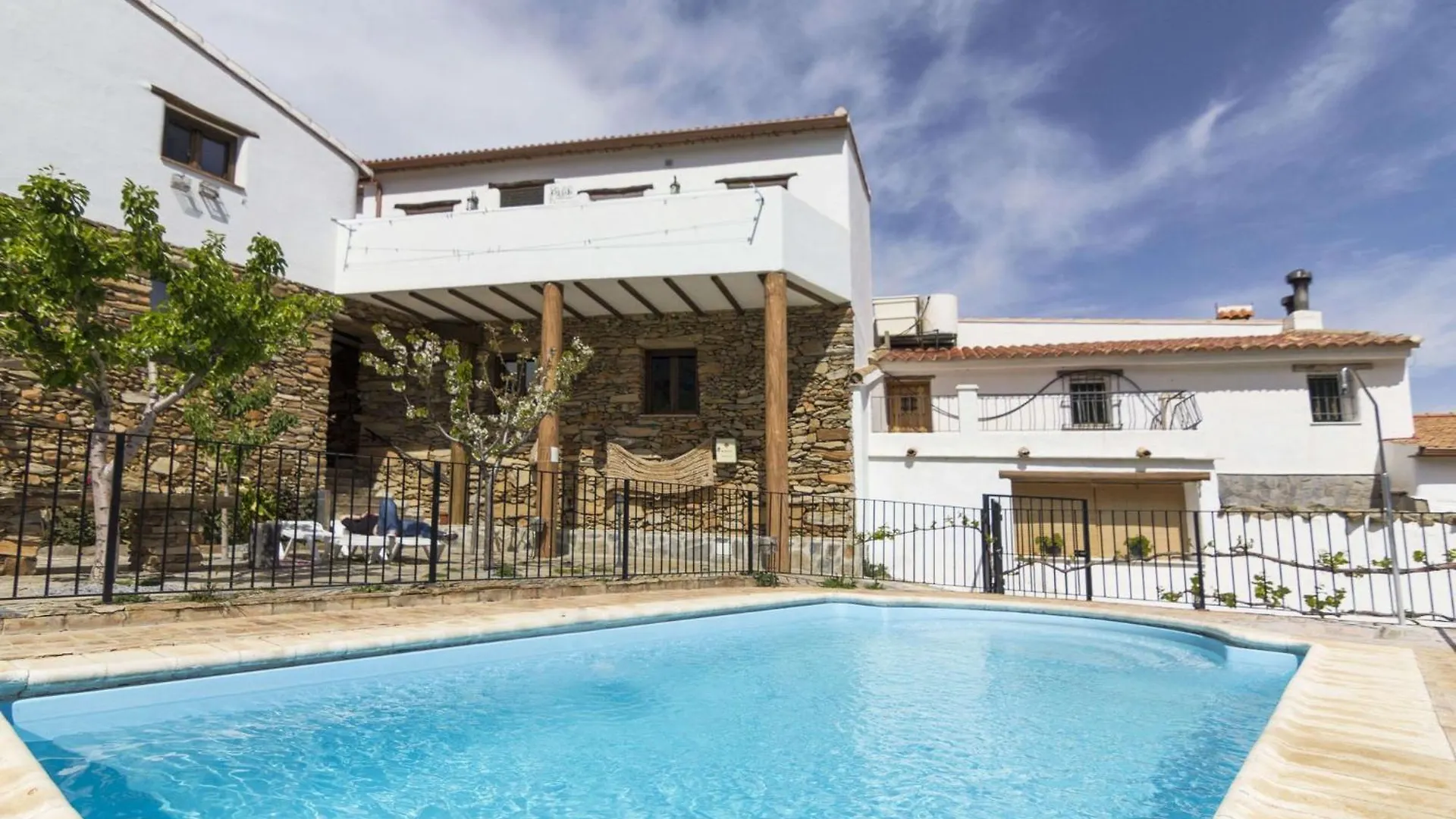 Casa Familiar Matasiete - With Swimming Pool Laroya Semesterbostad